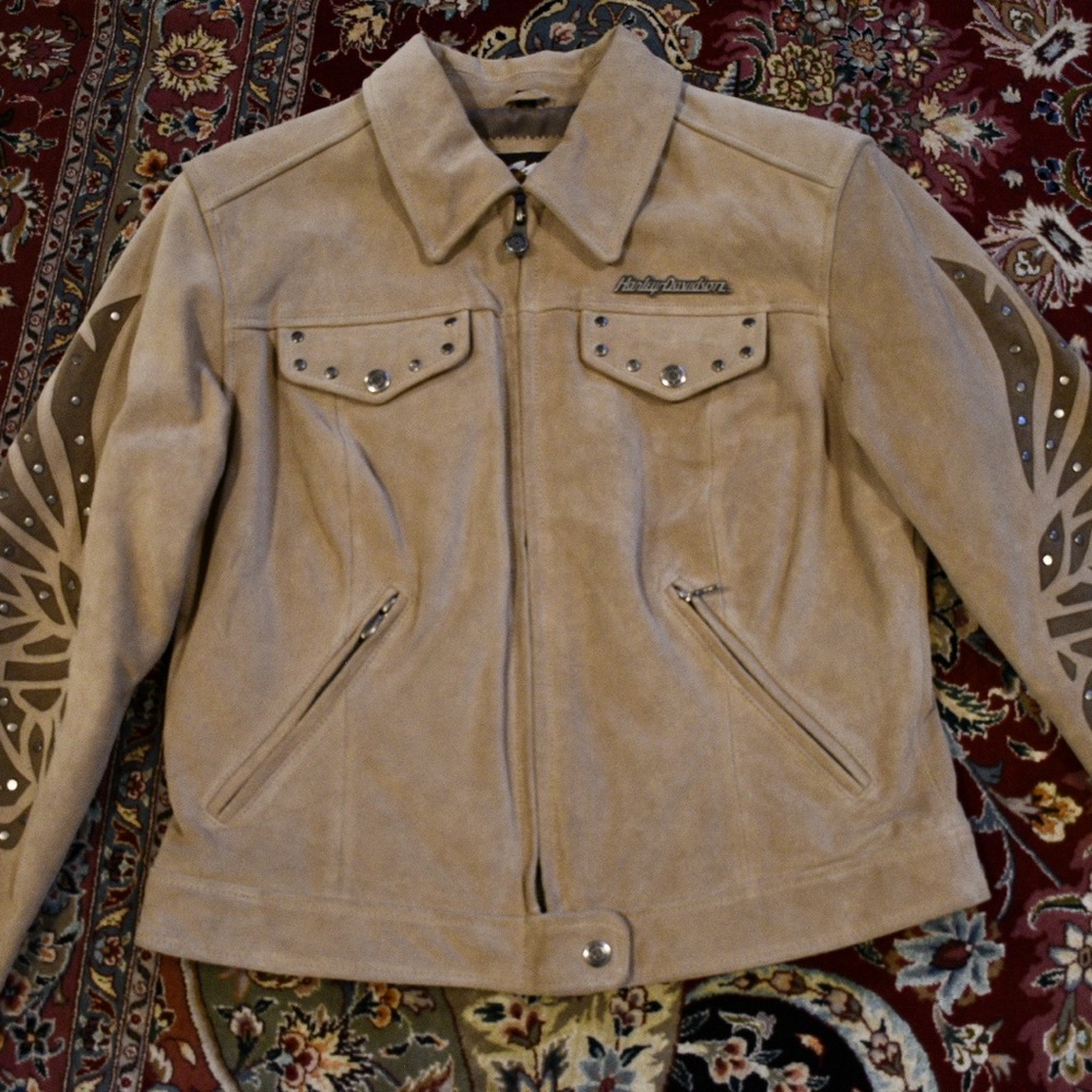 NWOT Women’s Harley Davidson Tan Suede Coat Studded with Beige cutouts